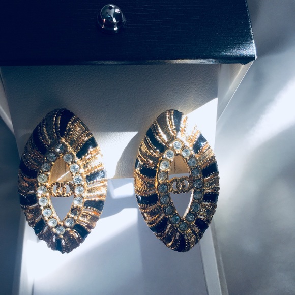 Black & Gold earrings - Picture 5 of 6